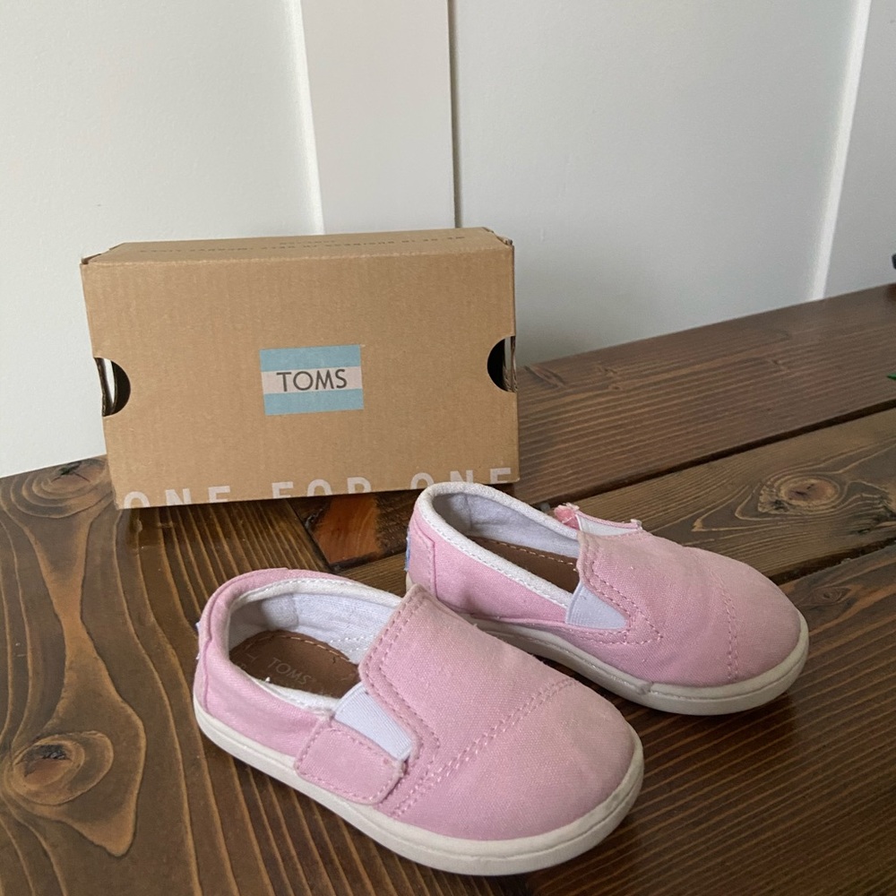 Toms Tiny Avalon Canvas Sneaker Pink
